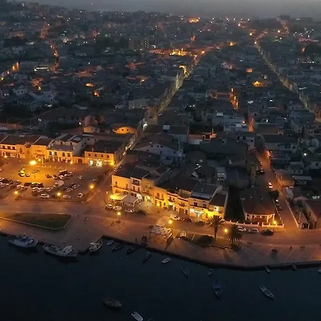 Su Nuraghe Bed & Breakfast SantʼAntìoco